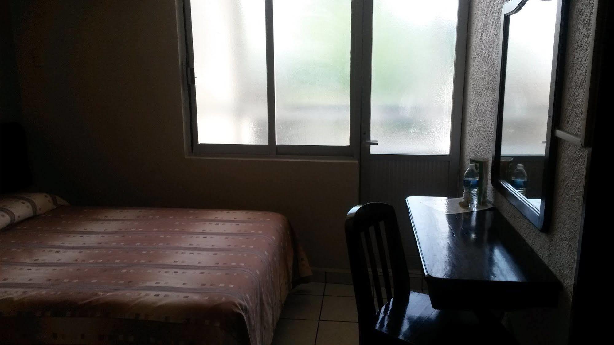 California Hotel Tuxpan (Veracruz)