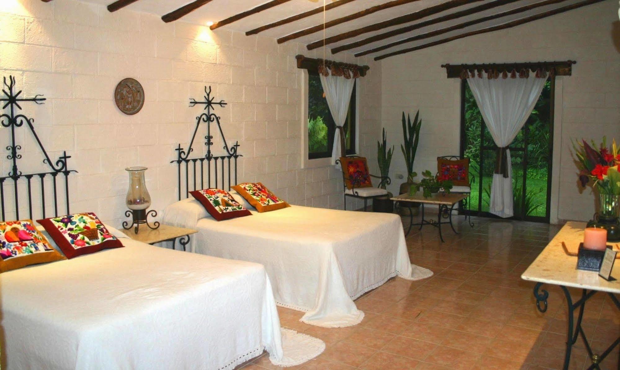 Hacienda And Yaxkin Chichen Itza
