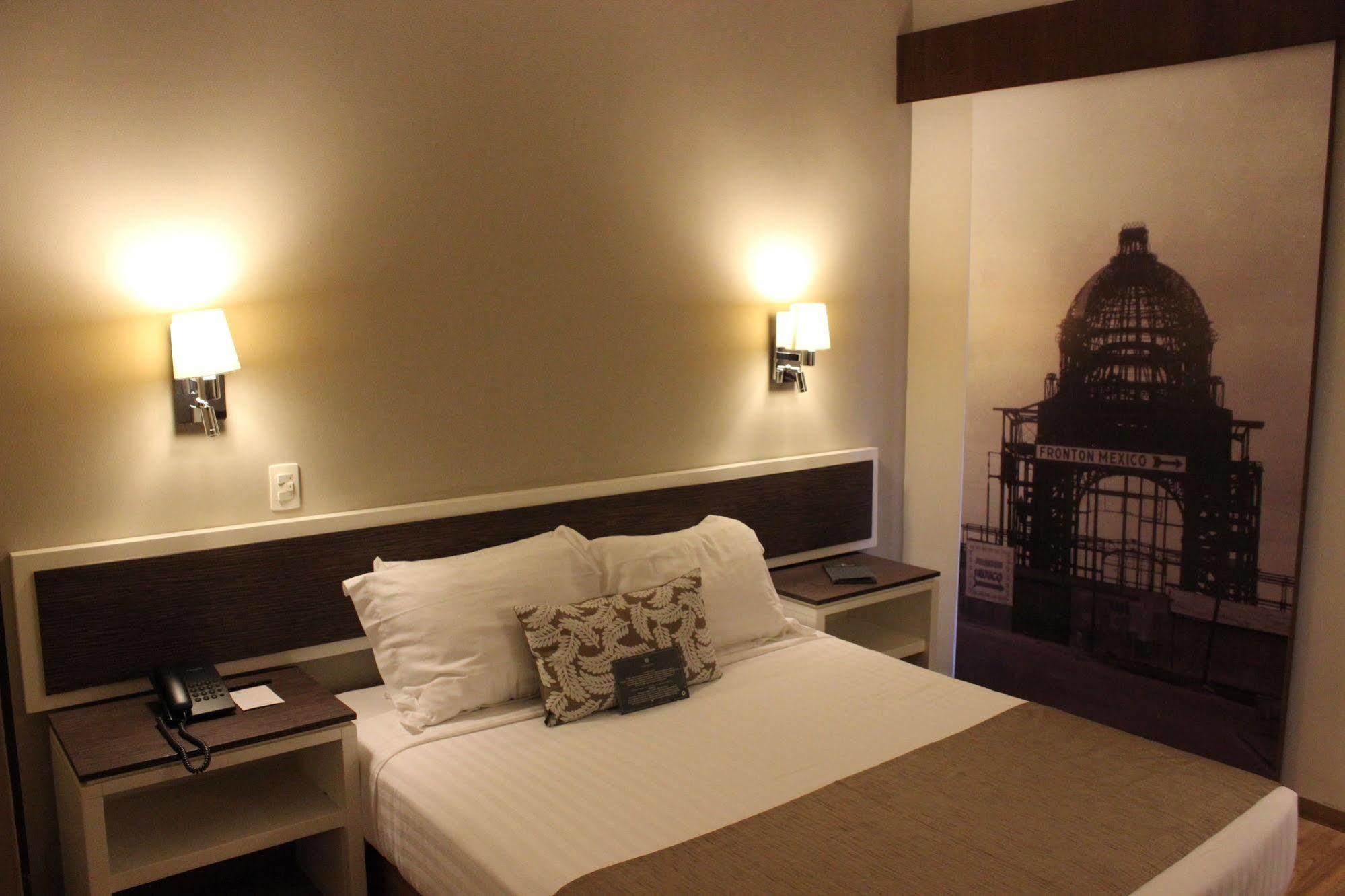 Hotel Plaza Revolucion Mexico City