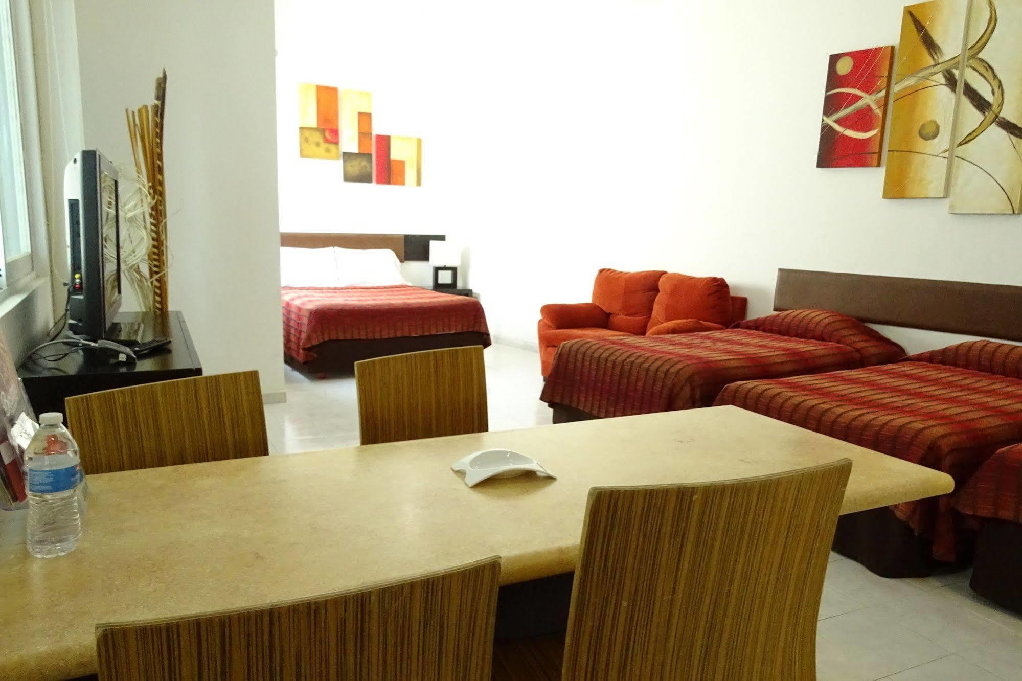 Aparthotel Siete 32 2*