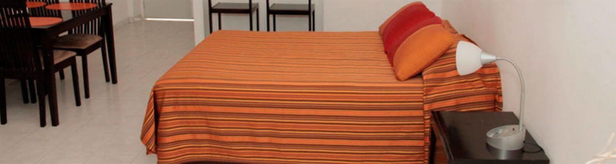 Aparthotel Siete 32 2*