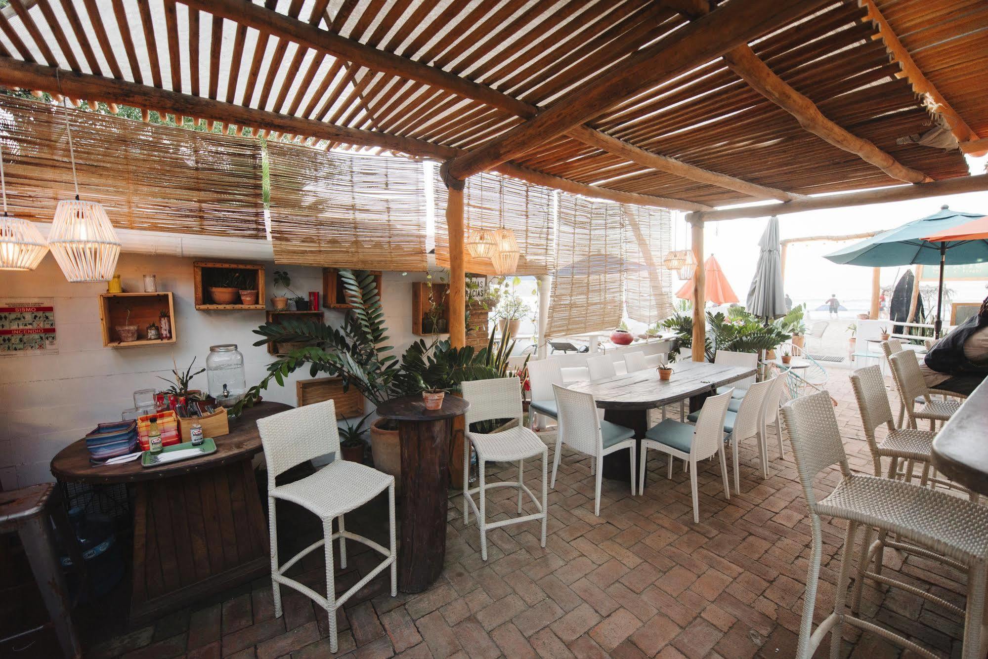 Beach House 3*
