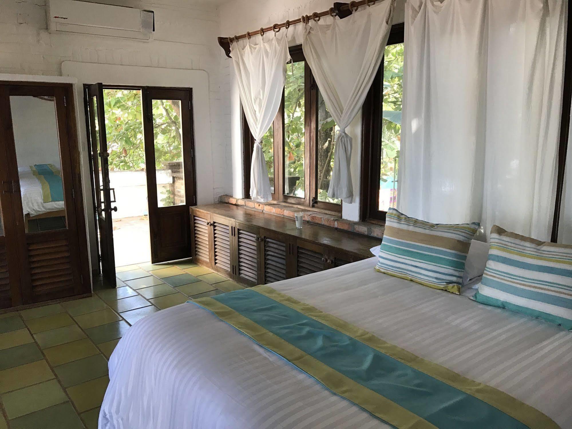 Guest house Beach House 3*