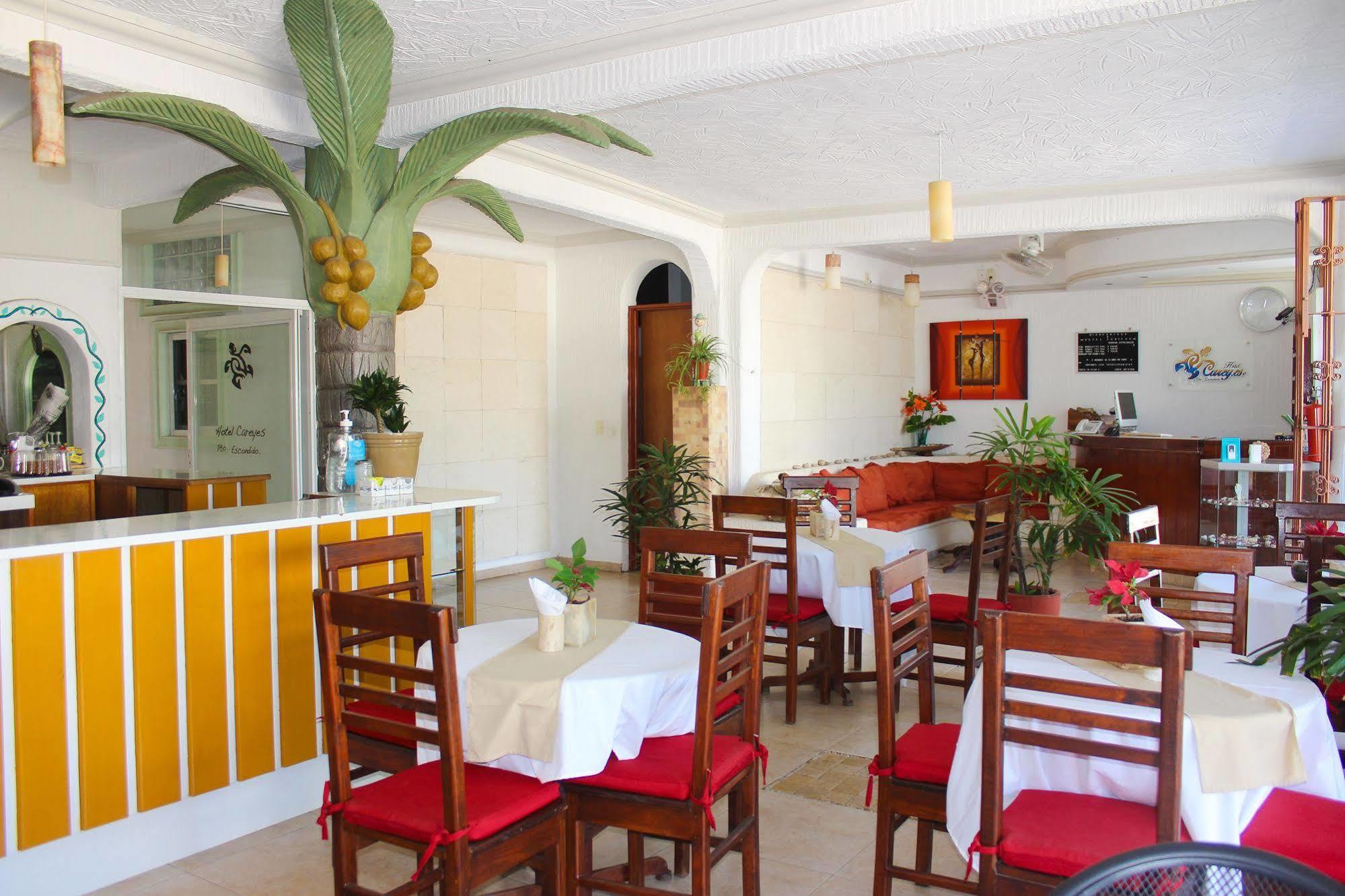 Hotel Careyes Puerto Escondido 3*