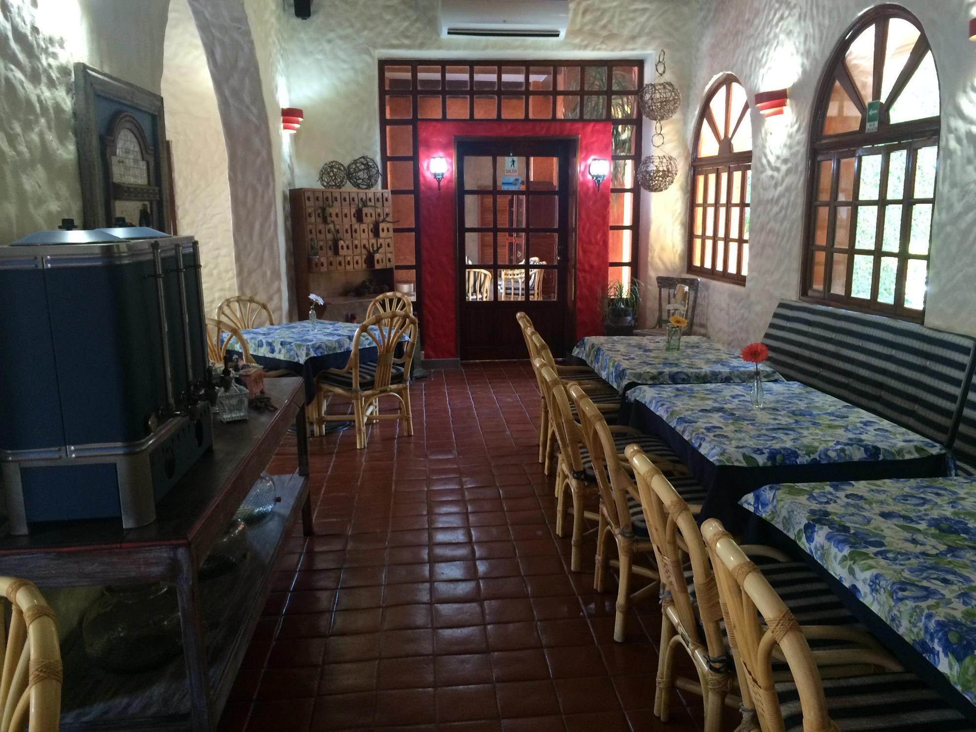 Fenix Hotel 3*