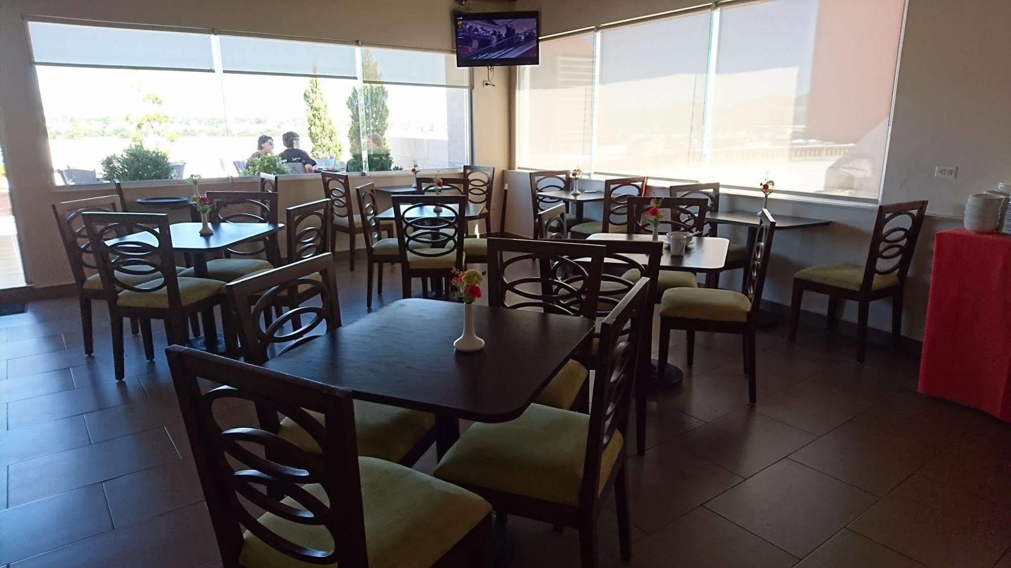 Hotel Plaza 4*
