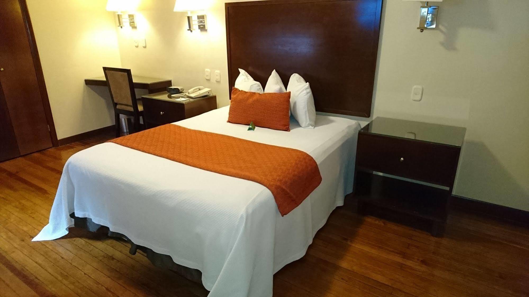 Hotel Plaza