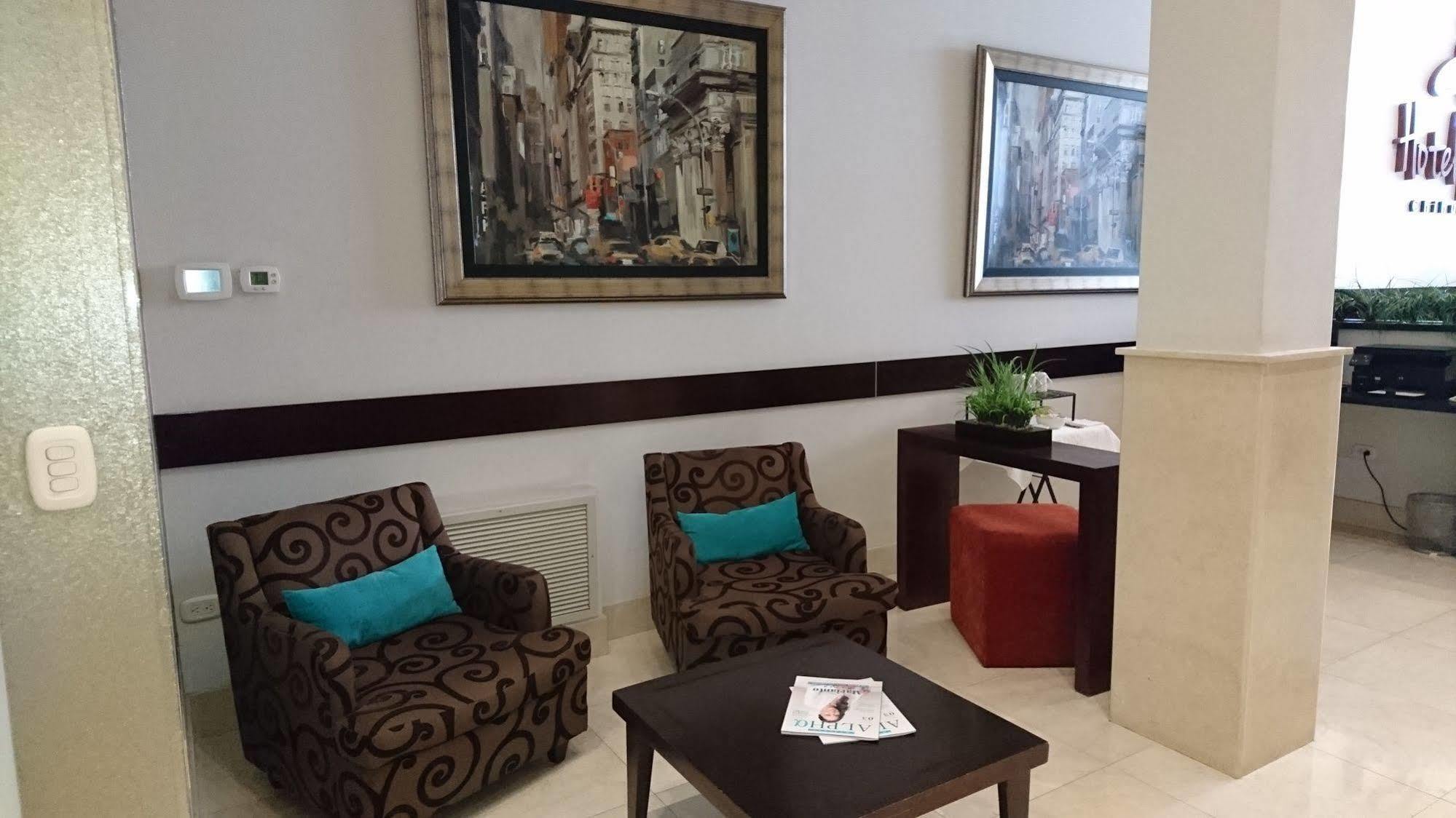Plaza Hotel 4*