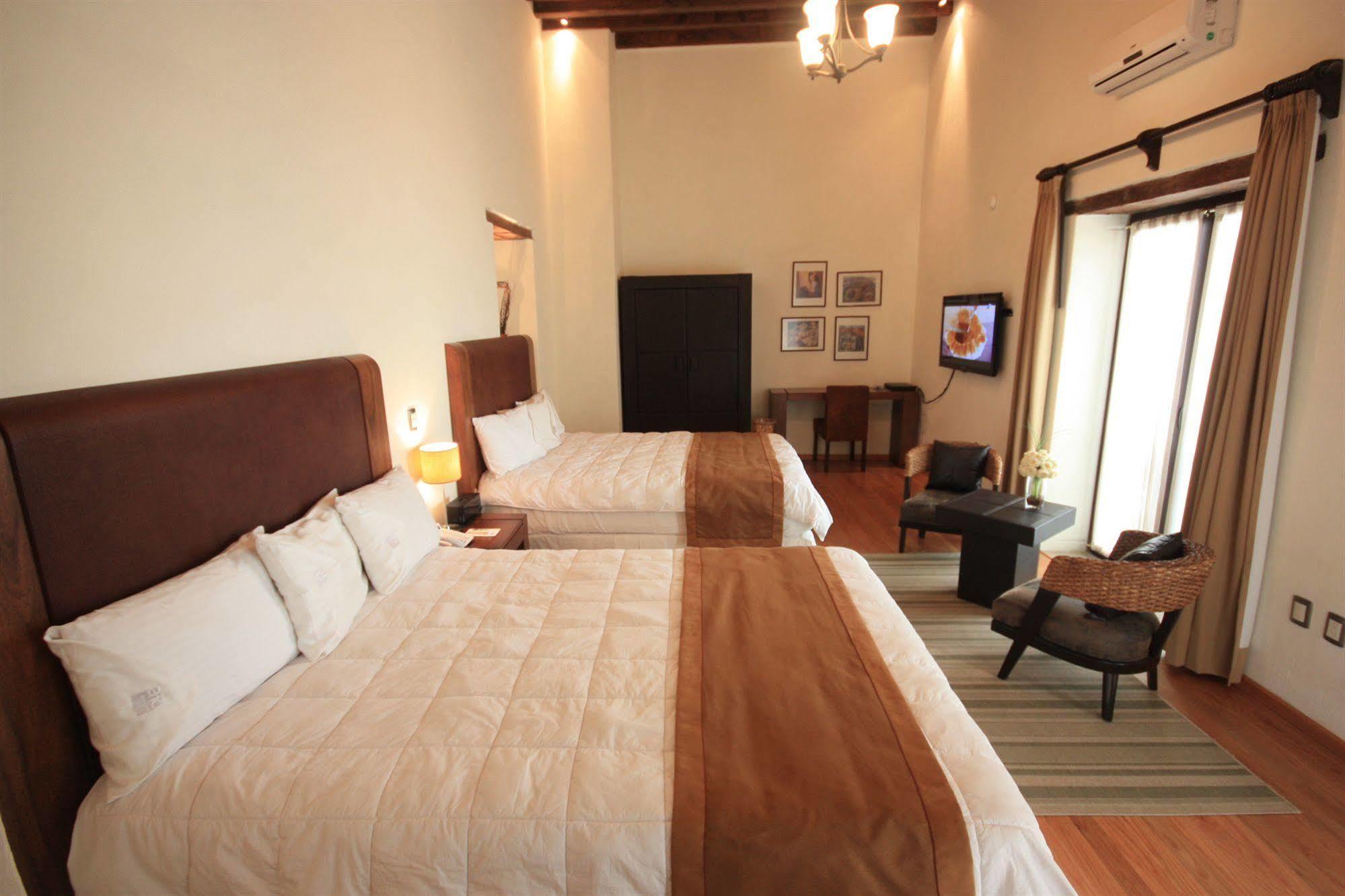 Casona Alonso 10- Hotelito Mexicano