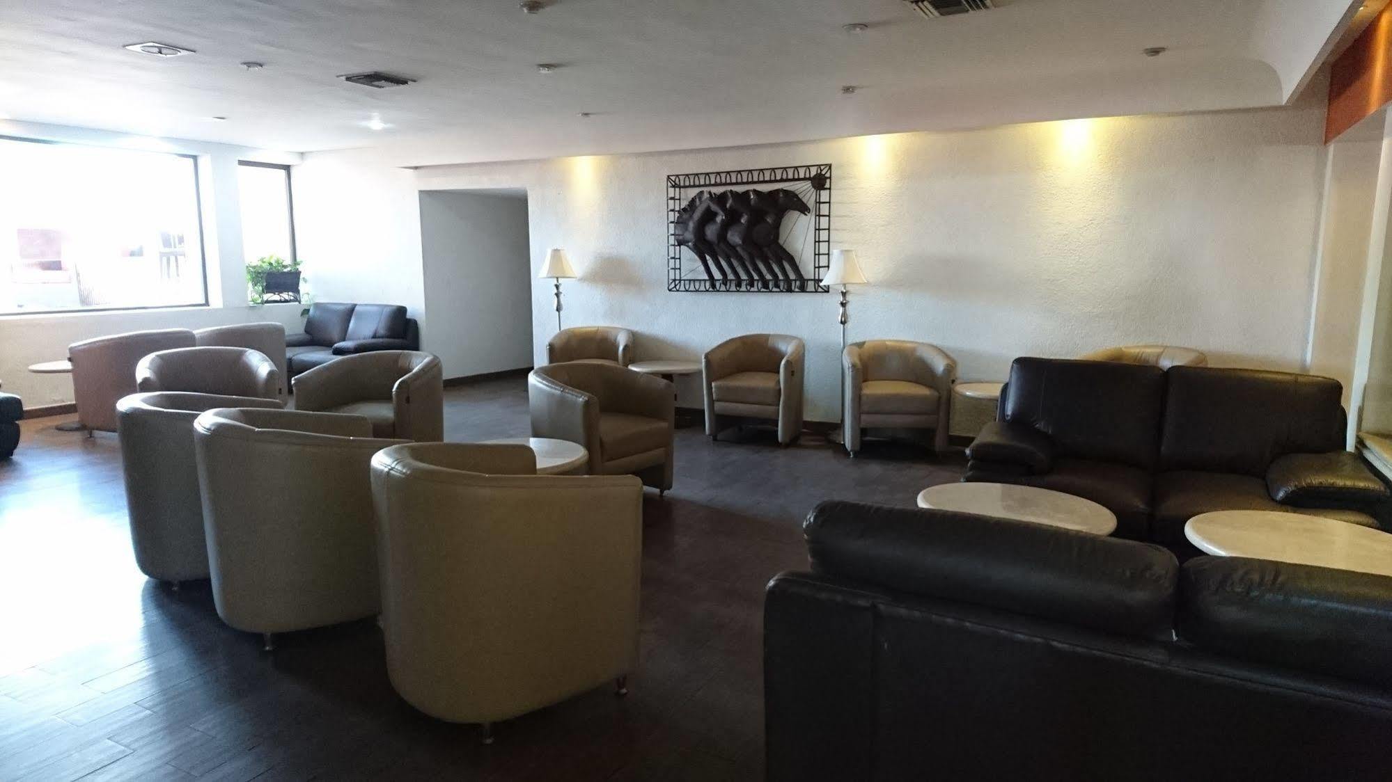 Hotel Gandara 3*