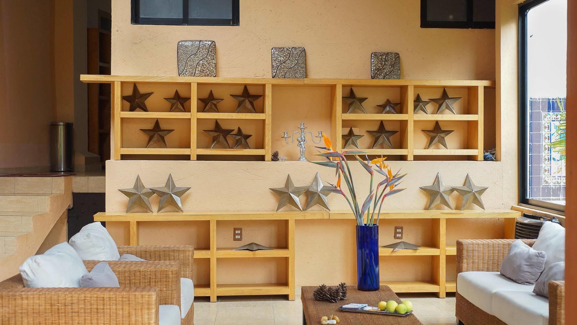 El Rebozo Hotel