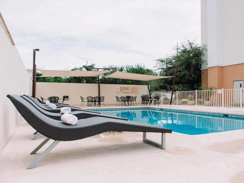 Hampton By Hilton Hotel 3*