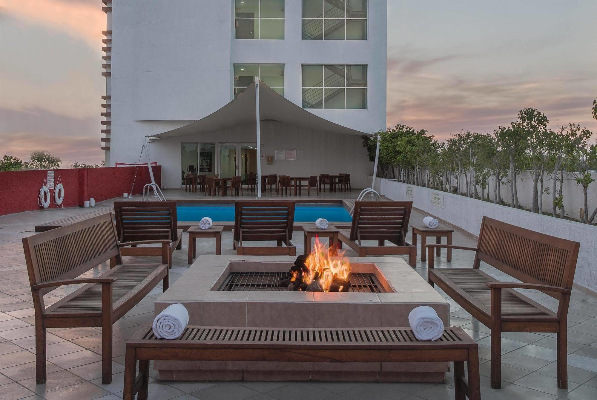 Wyndham Garden Celaya 5*