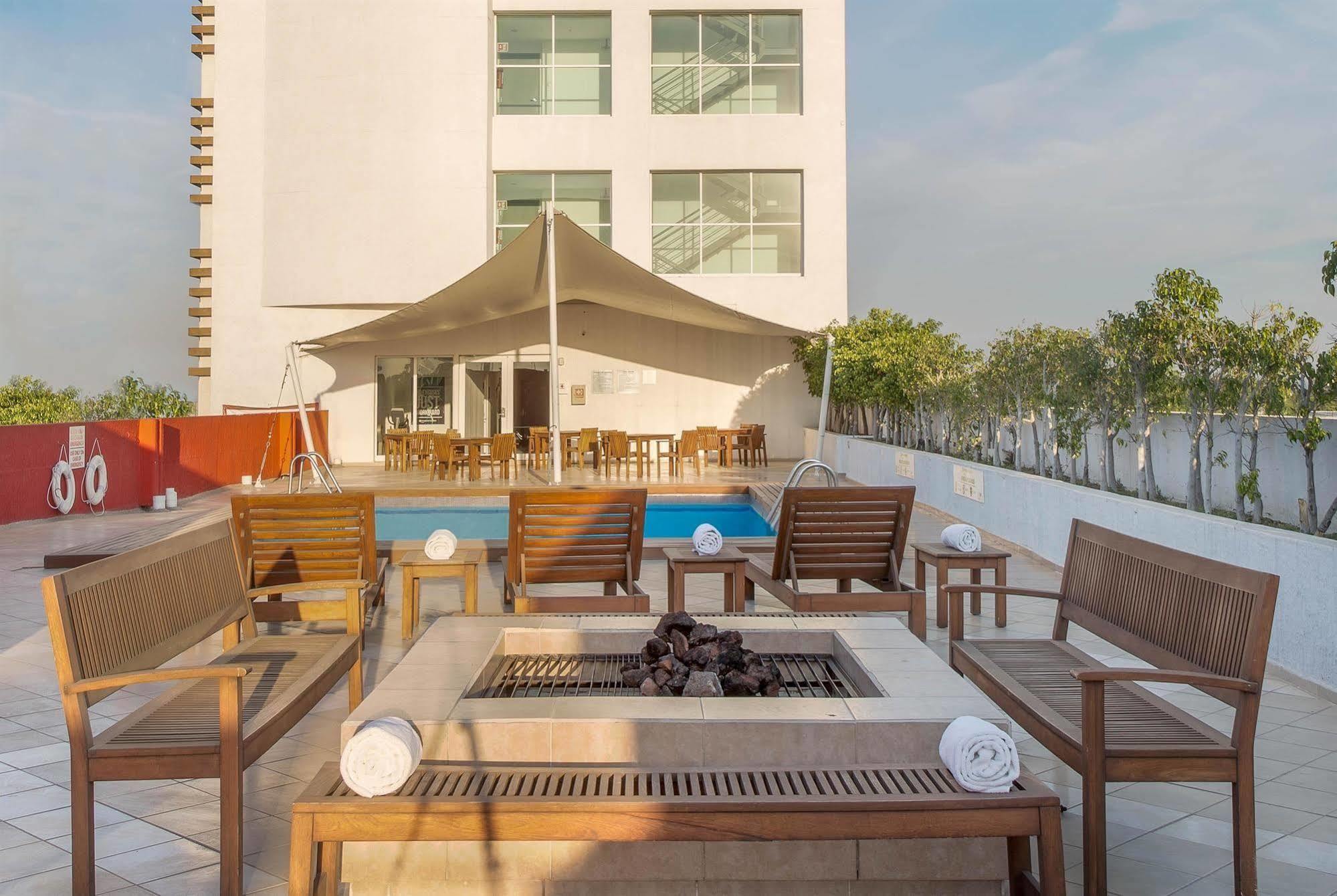 Wyndham Garden Celaya Hotel 5*