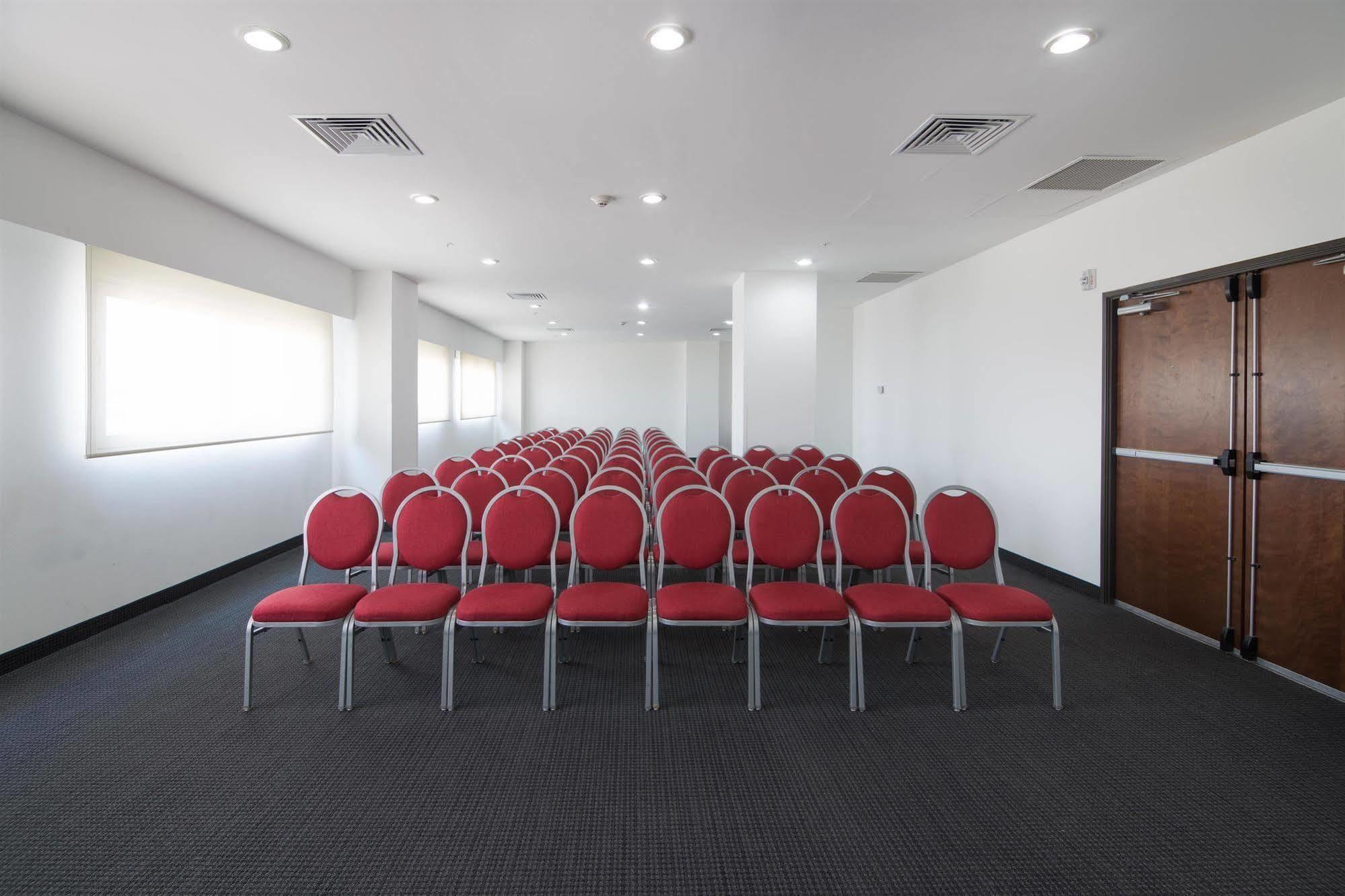 Wyndham Garden Celaya Hotel 5*