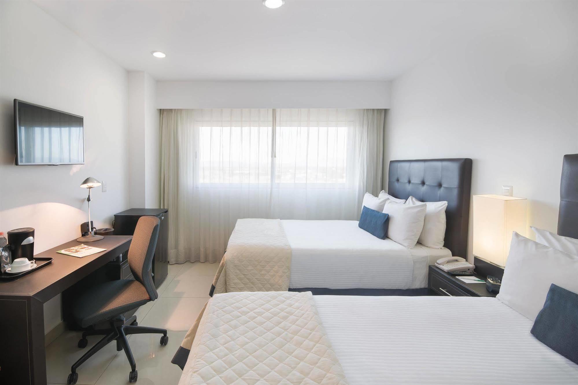 Hotel Wyndham Garden Celaya 5*