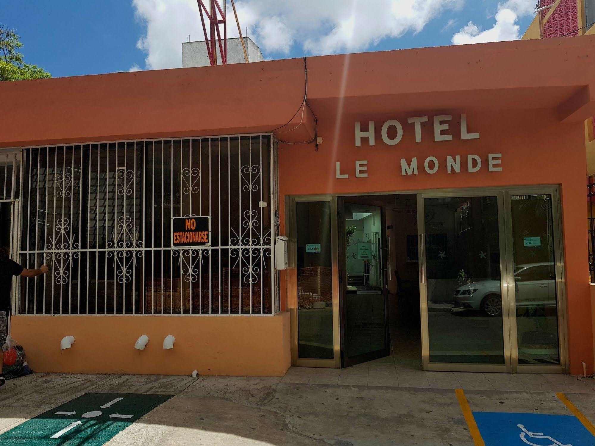 Suites Le Monde Cancun
