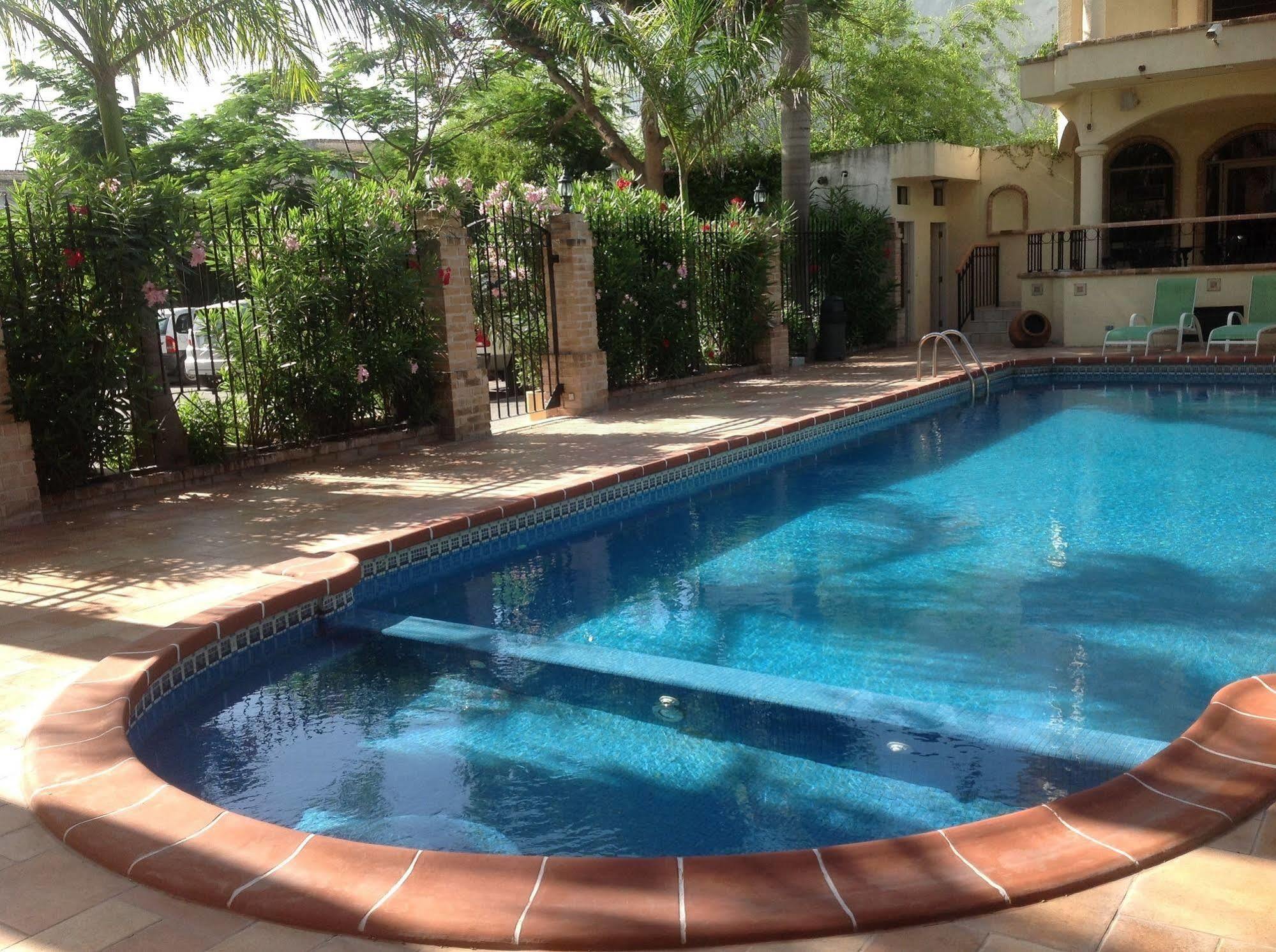 Western Plaza Hotel