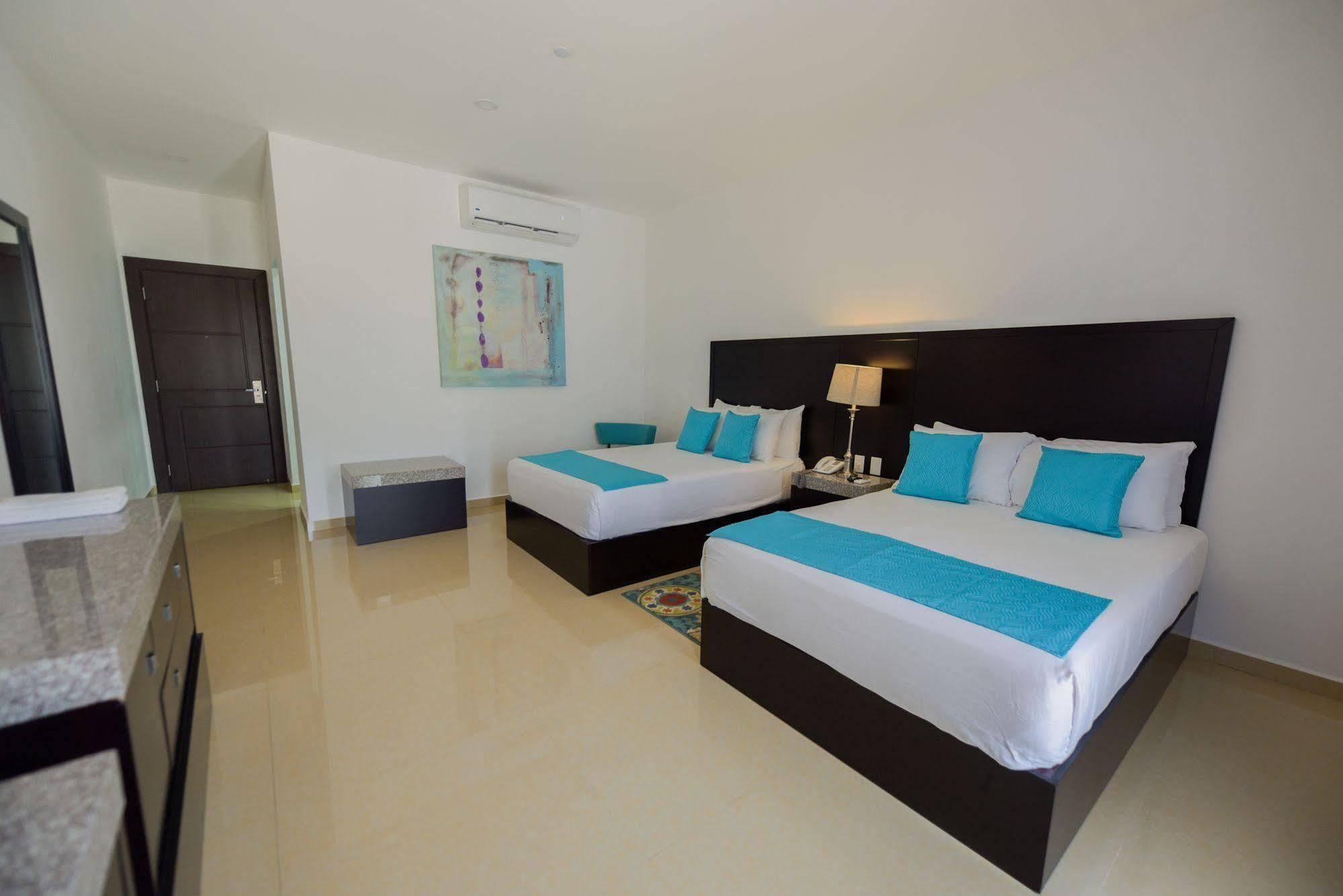 Azul Talavera Country Club Hotel 5*