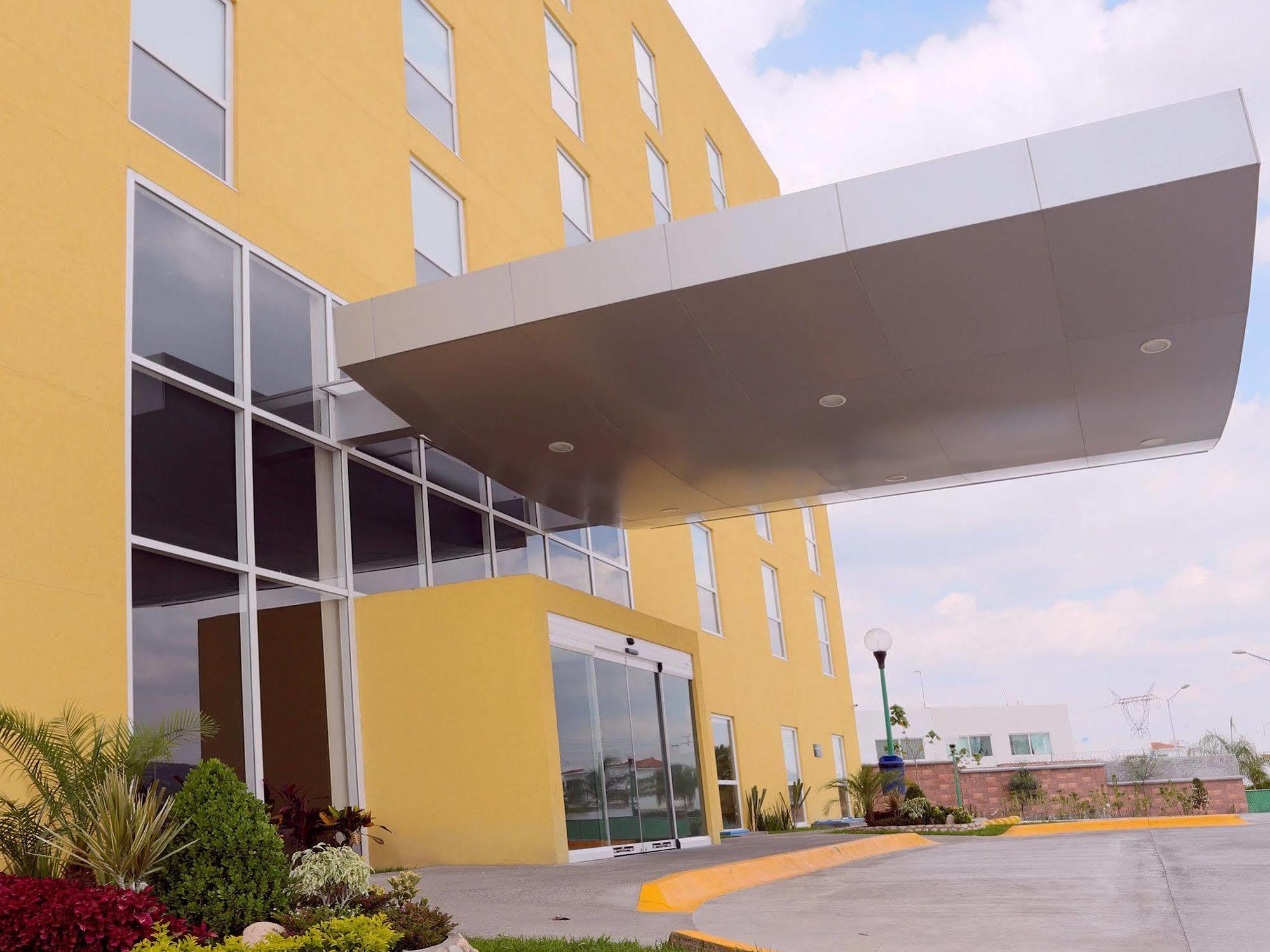 Express By Marriott Hotel 4*