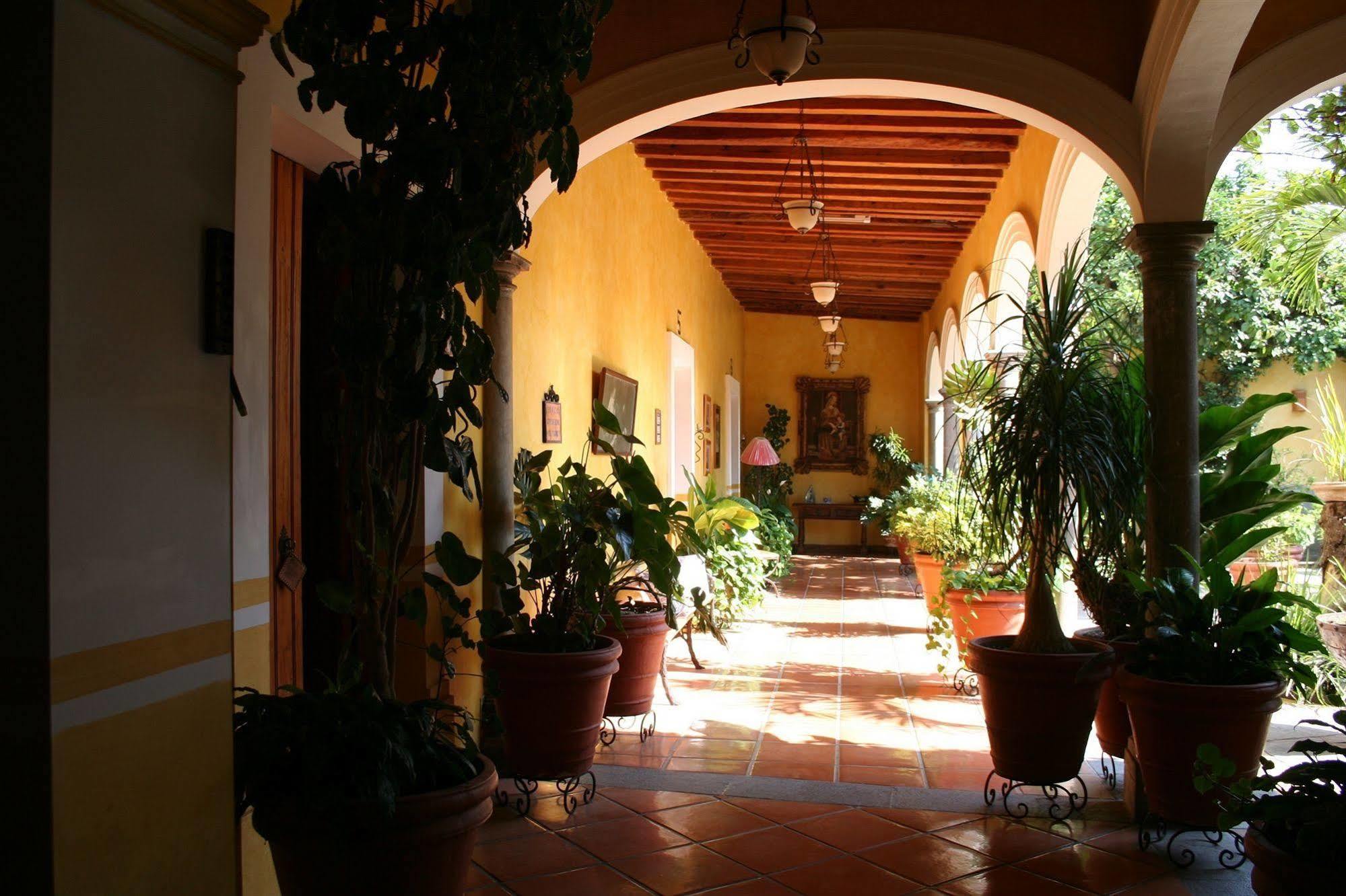 La Casa De Patios & 5*