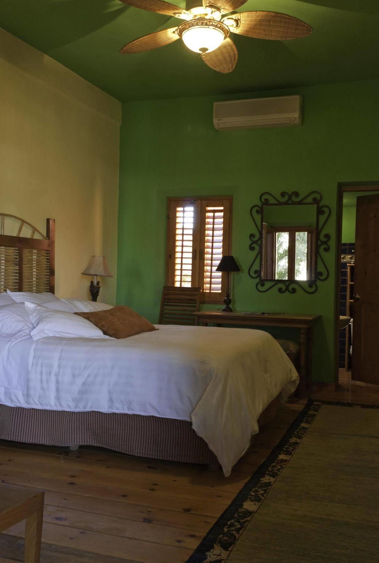 Hotel California Todos Santos