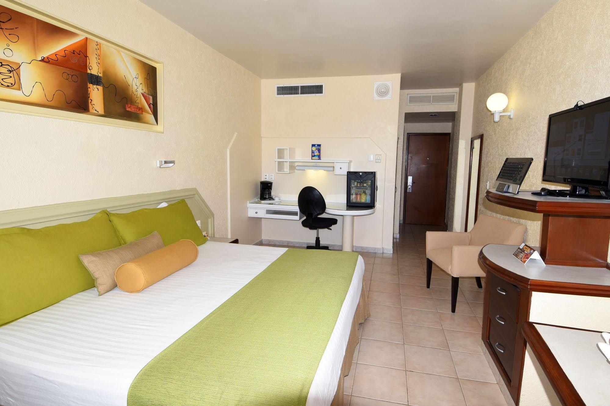 Hotel Olas Altas & 3*