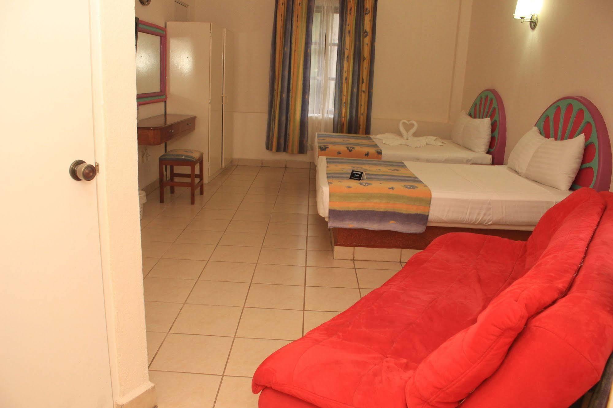 Am Amakal & Park Santa Cruz Huatulco