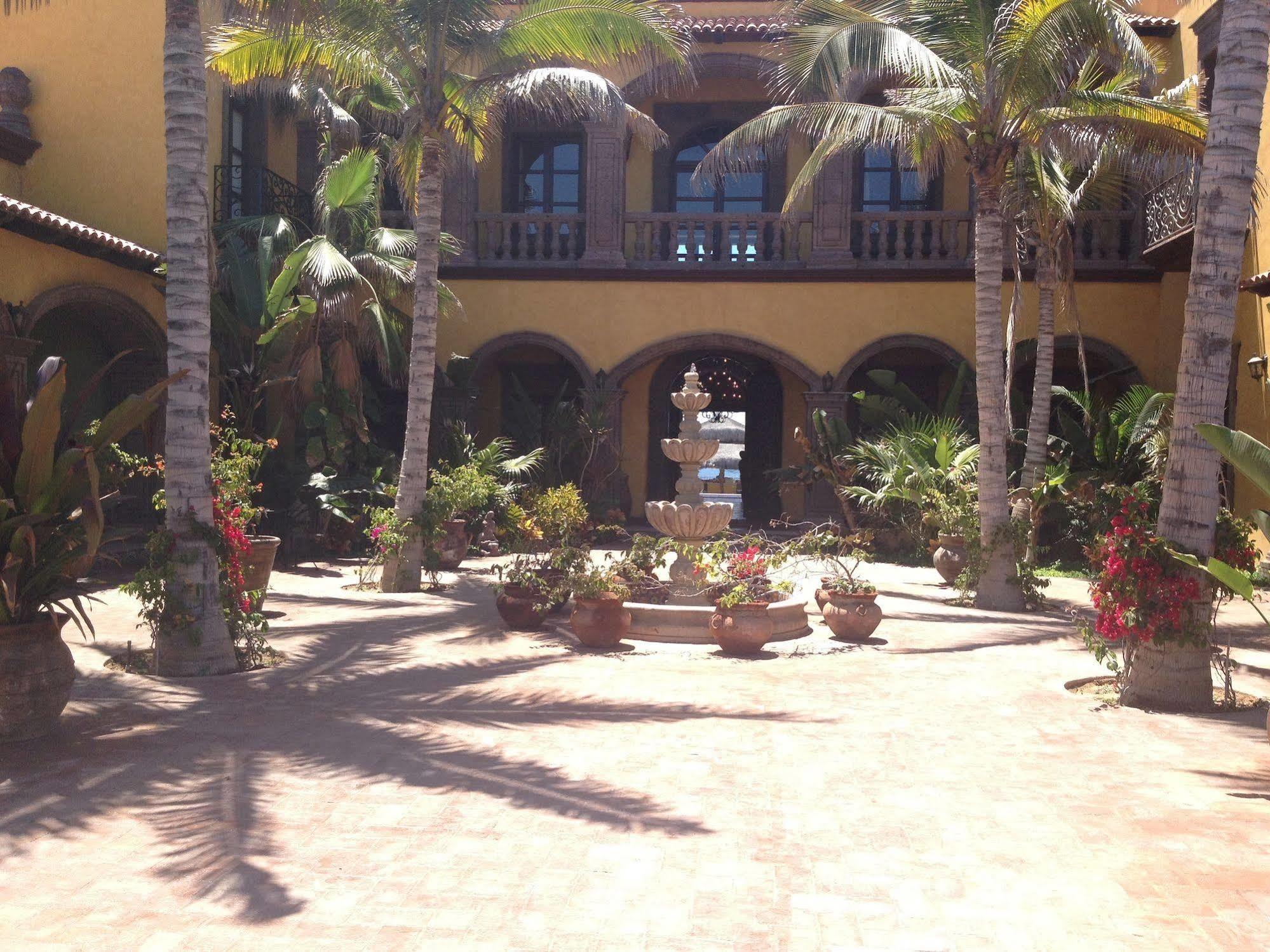 Hacienda Cerritos Hotel 3*
