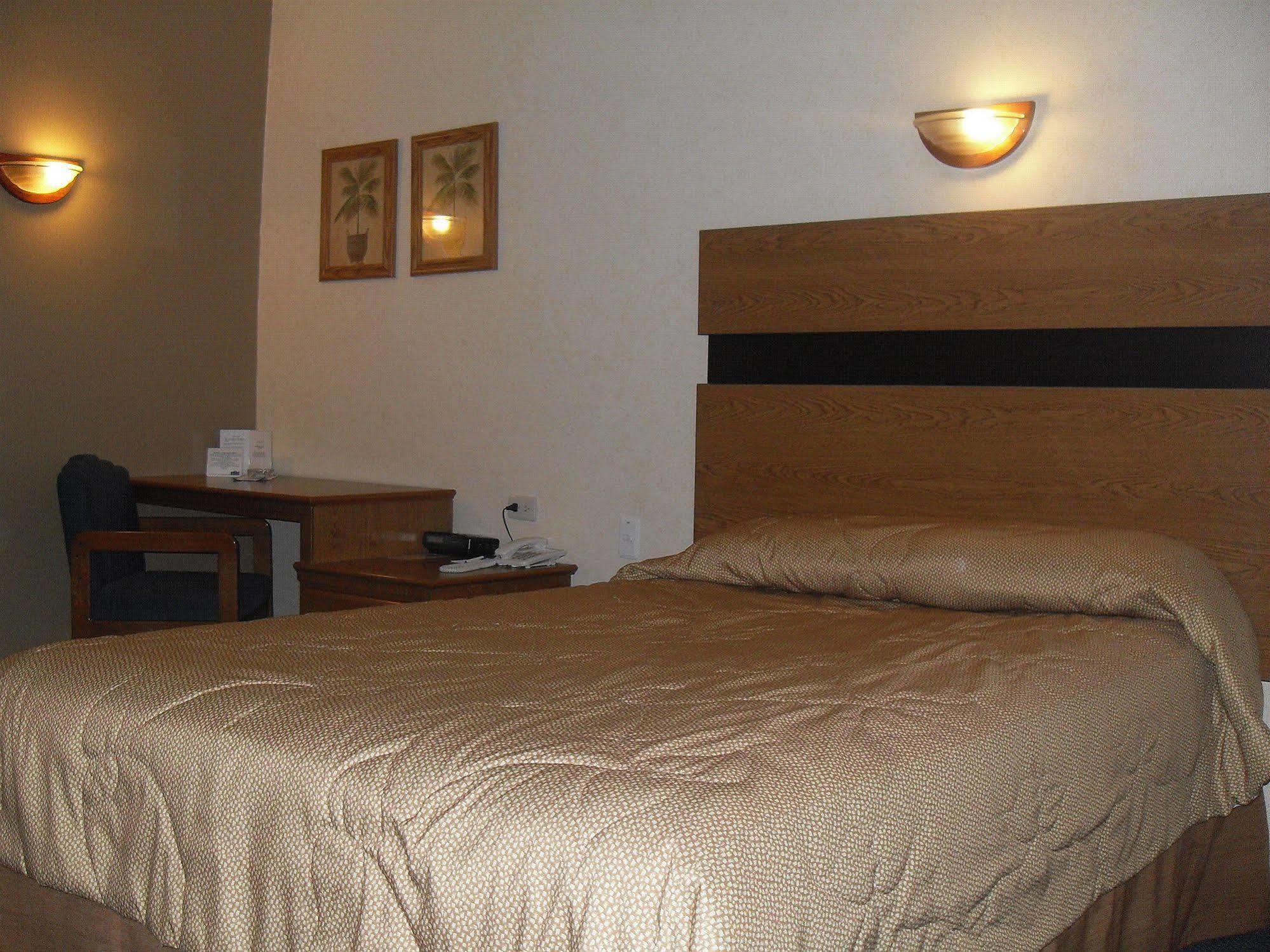 American Inn Hotel & Suites Parral 4* Hidalgo del Parral