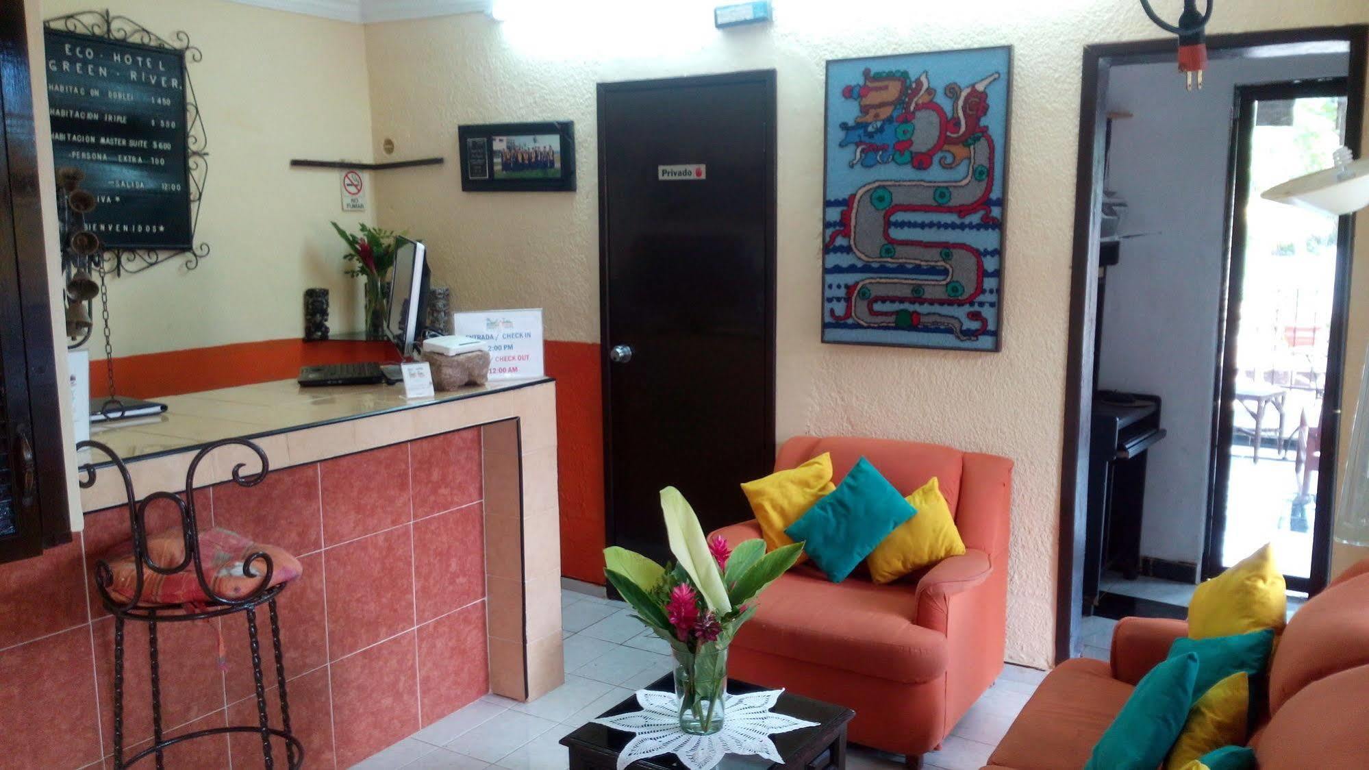 River Hotel 2*