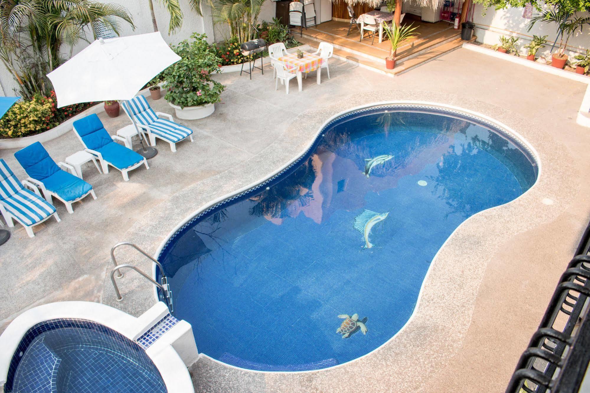 Mercedes Hotel 3*