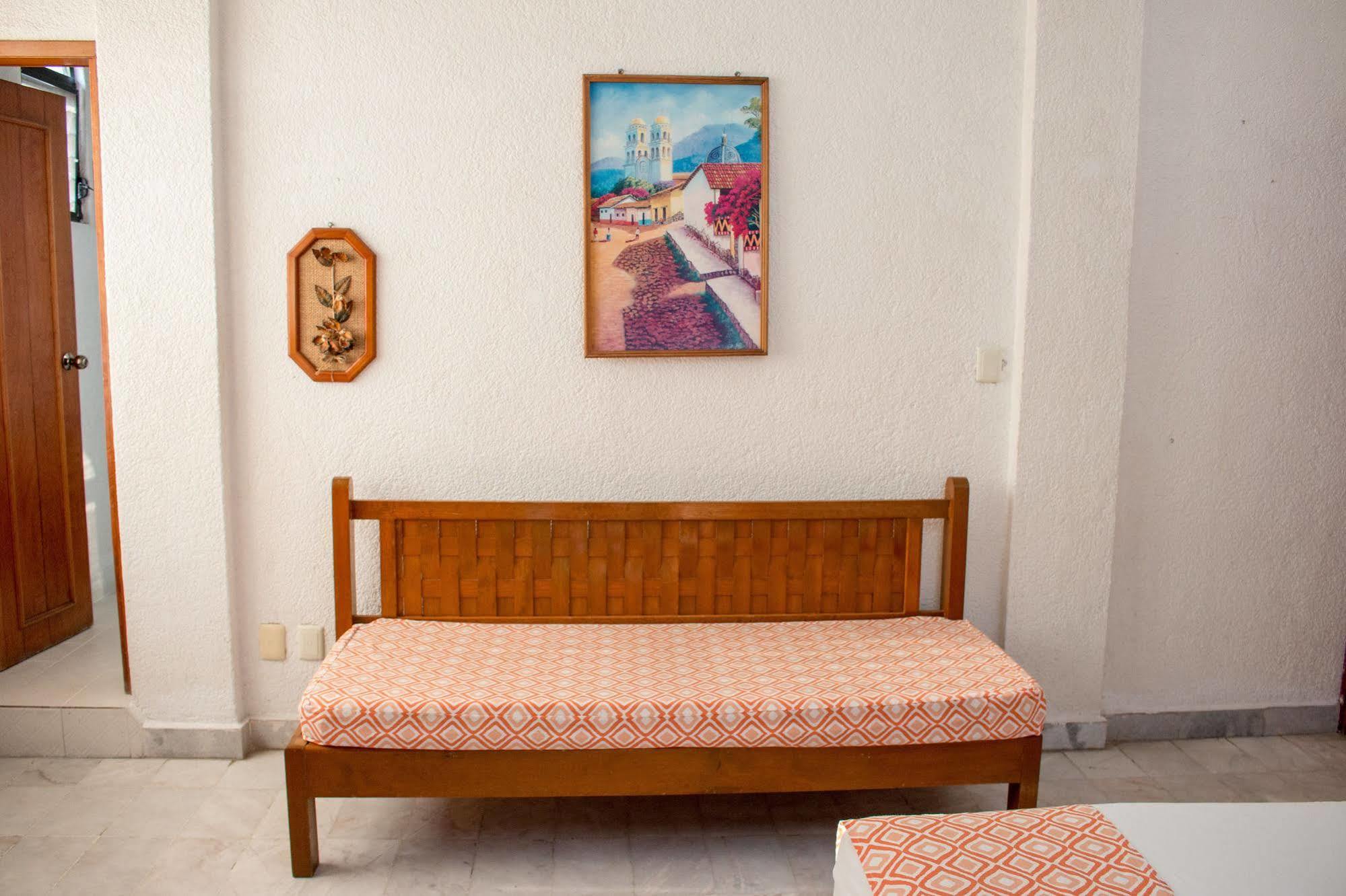 Hotel Mercedes Zihuatanejo
