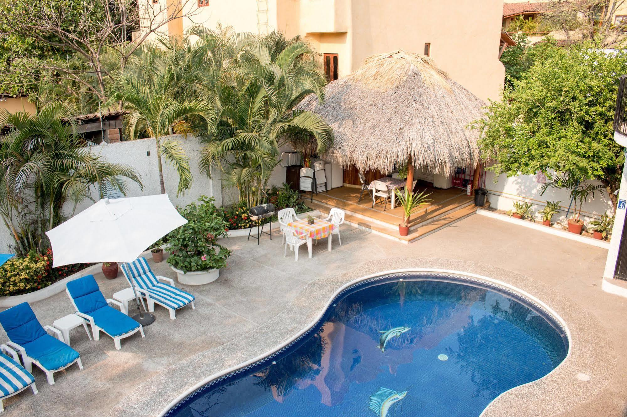 Mercedes Hotel Zihuatanejo