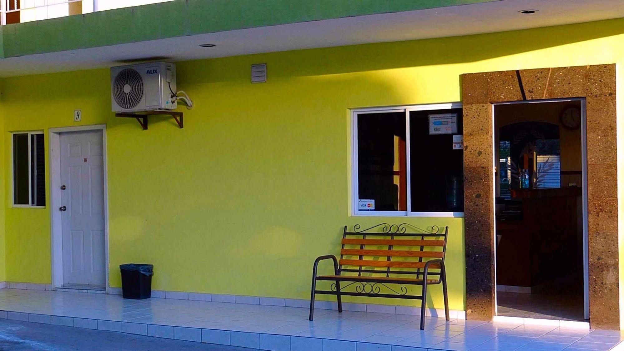 Hotel Olivos 3*