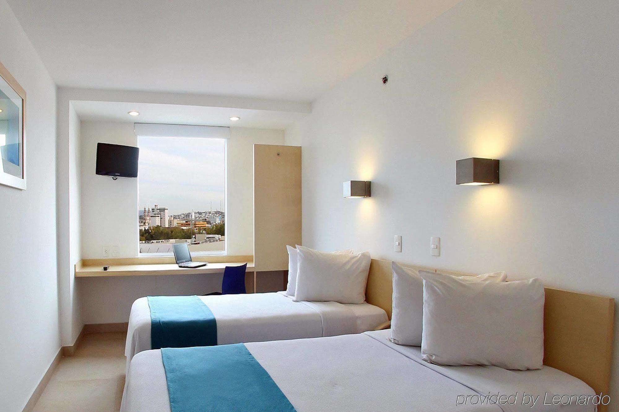 One Forum Hotel 3*