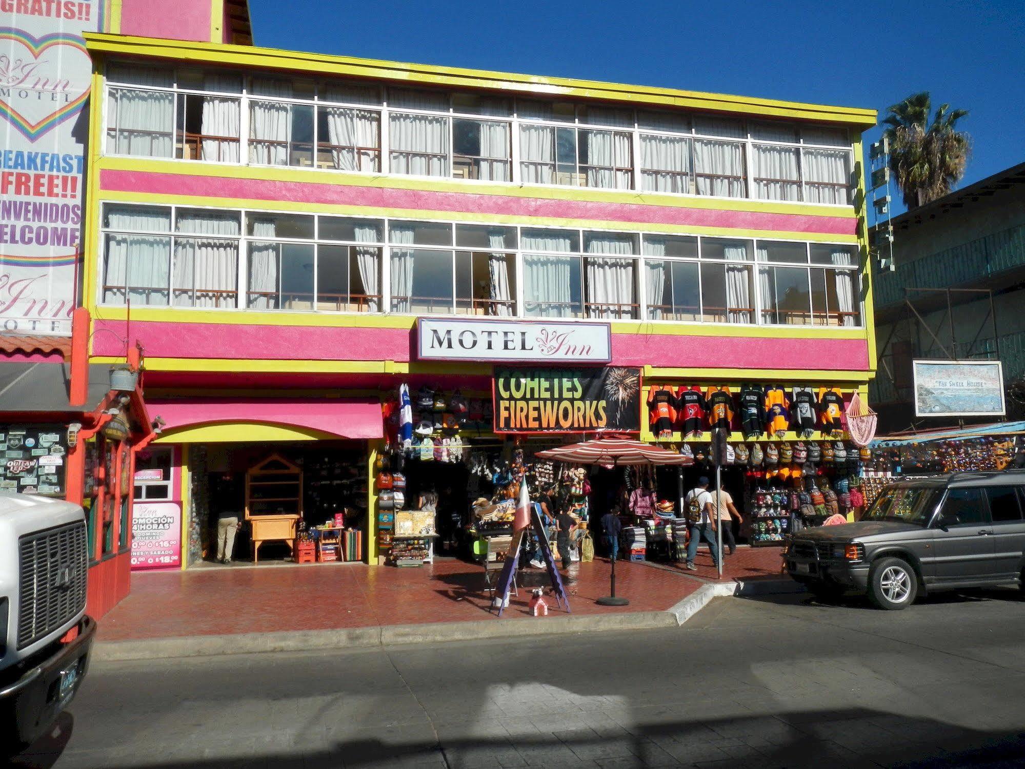 Adults Only 3* Ensenada