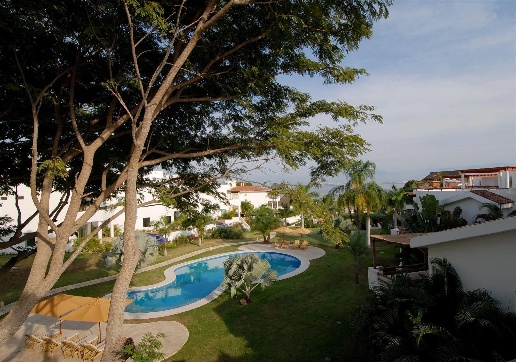 Kovay Gardens 4*