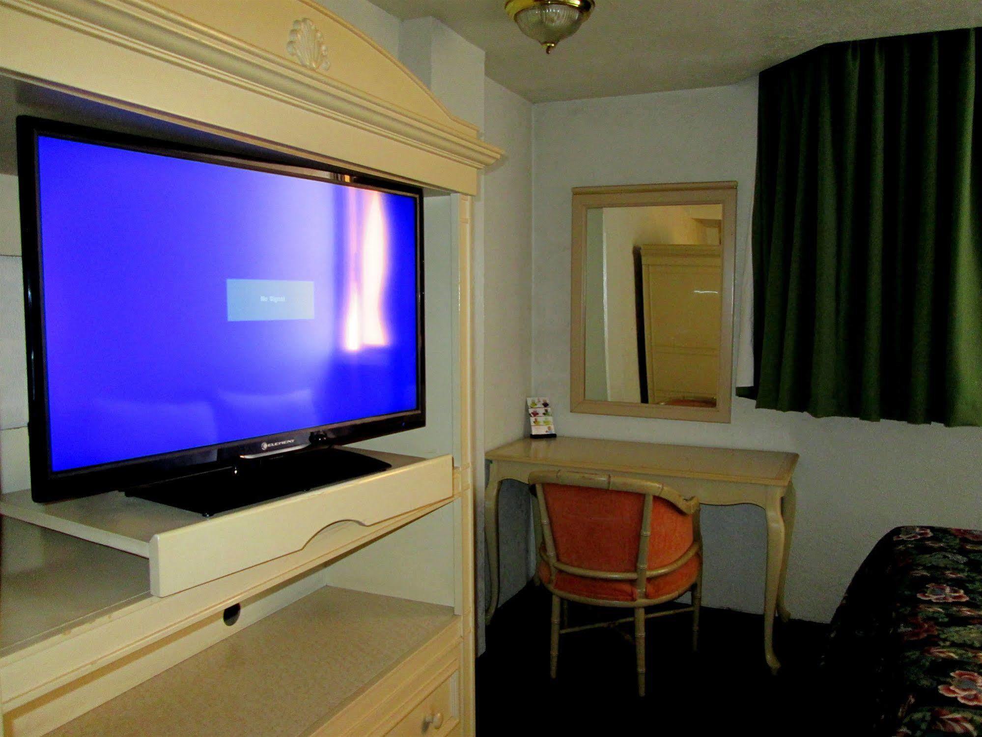 Hotel Corona Plaza 3*