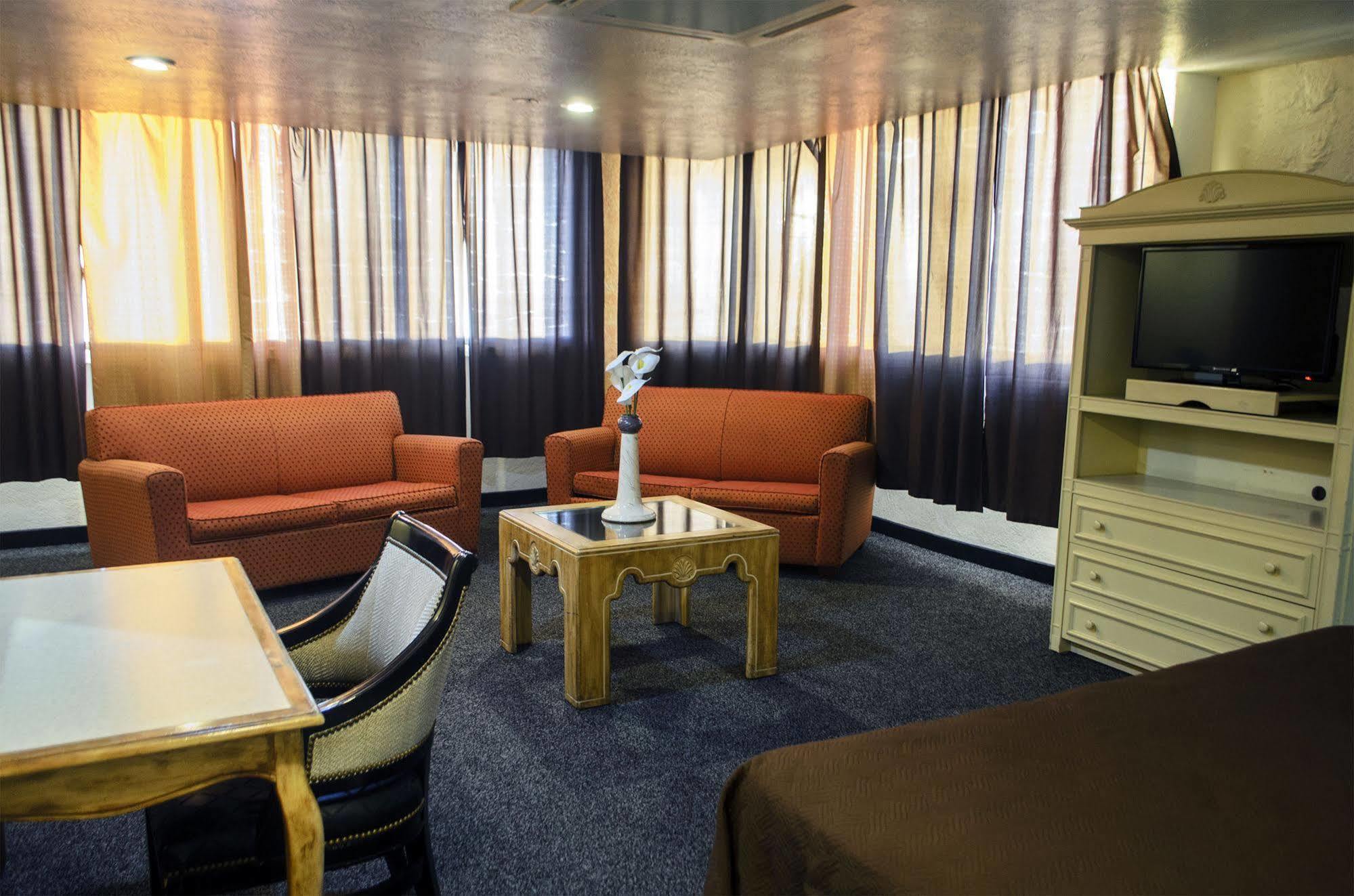 Hotel Corona Plaza Rosarito