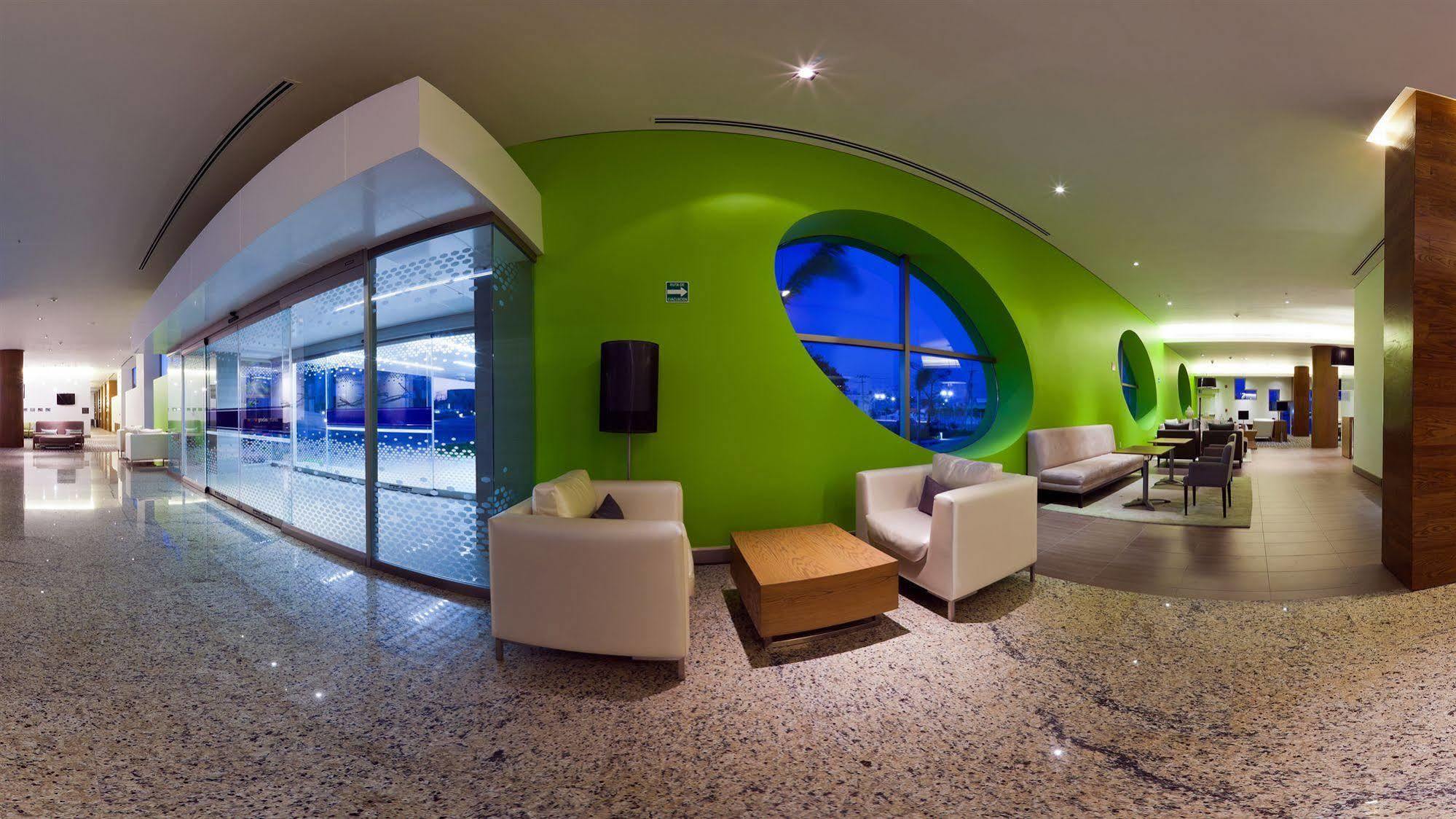 Hampton By Hilton Hotel
