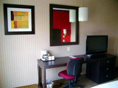 Everest Hotel