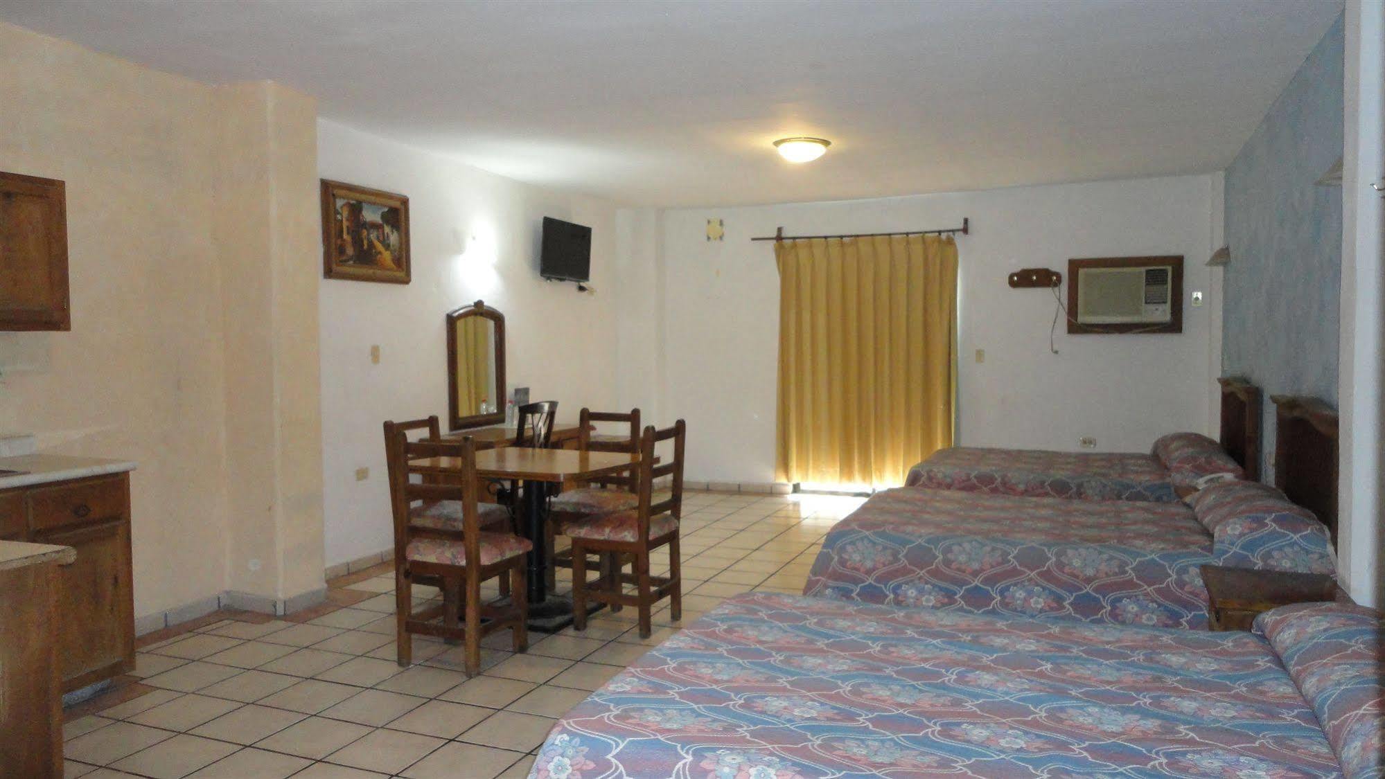 Fuentes Hotel Los Mochis