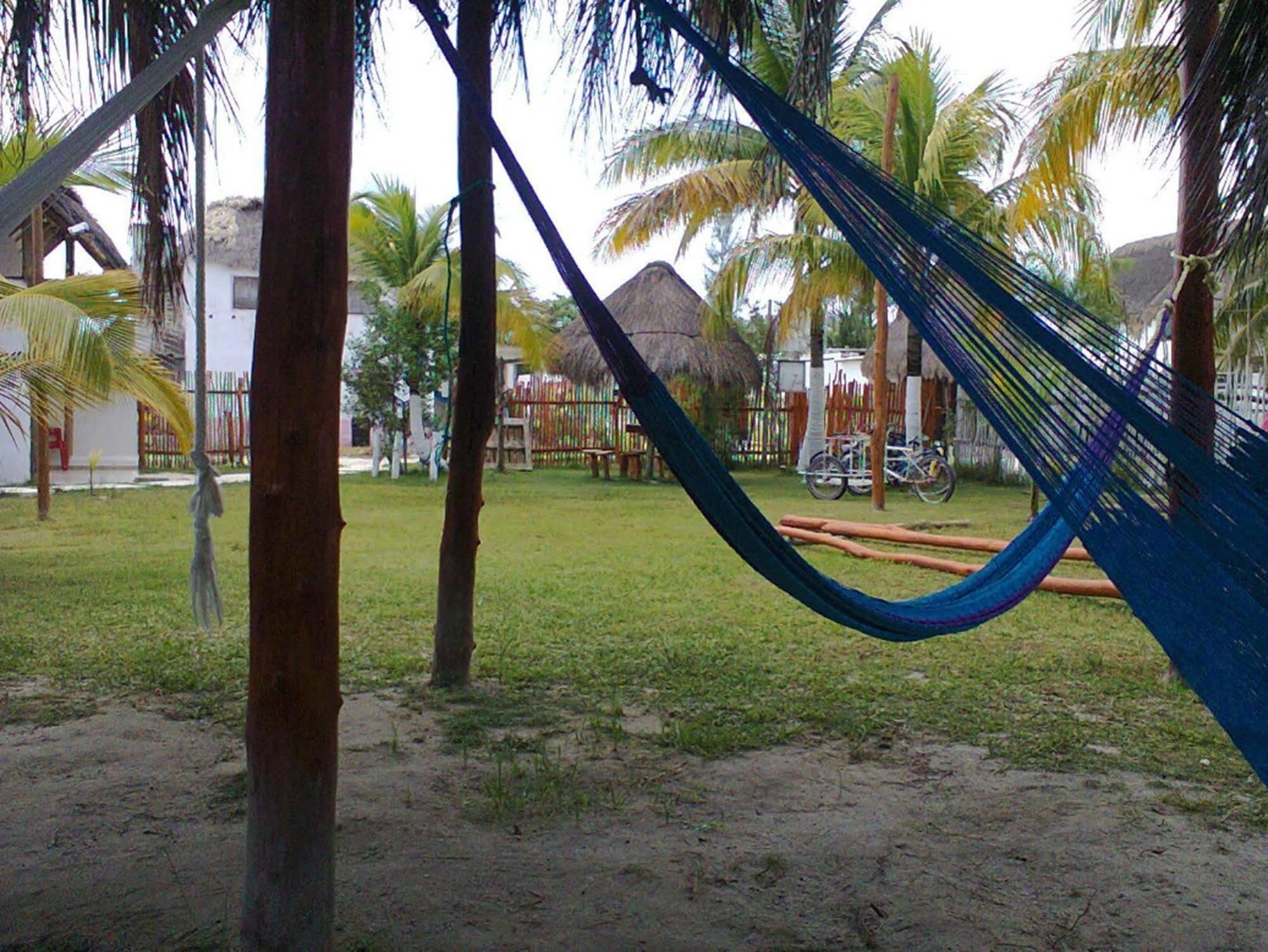 Golden Paradise Hostel Isla Holbox