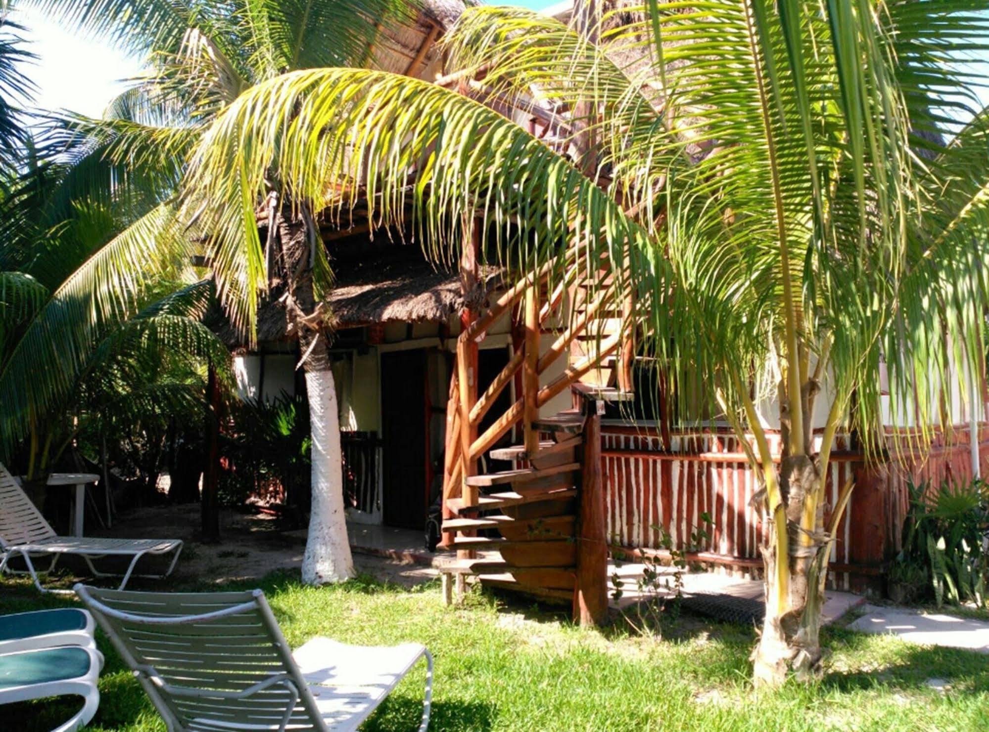 Hostel Golden Paradise *