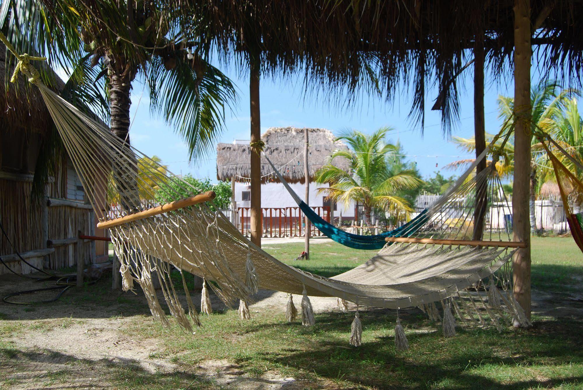 Golden Paradise Hostel Isla Holbox