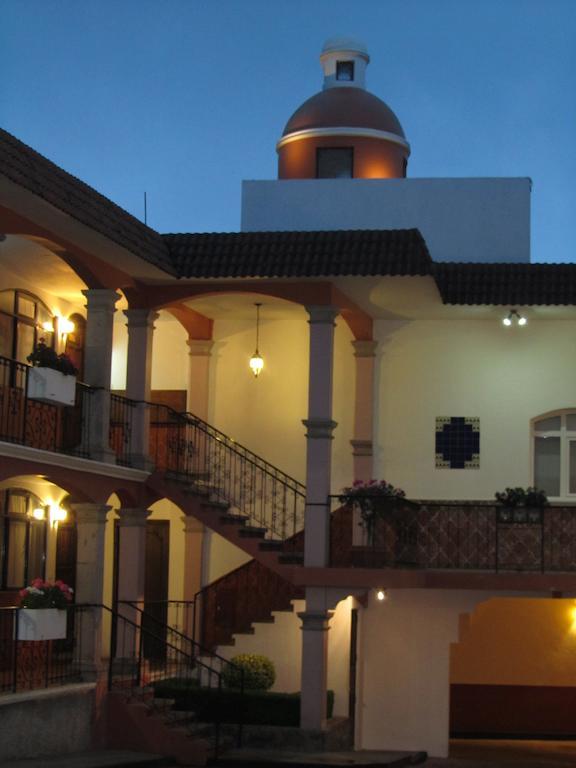 Colonial Hotel