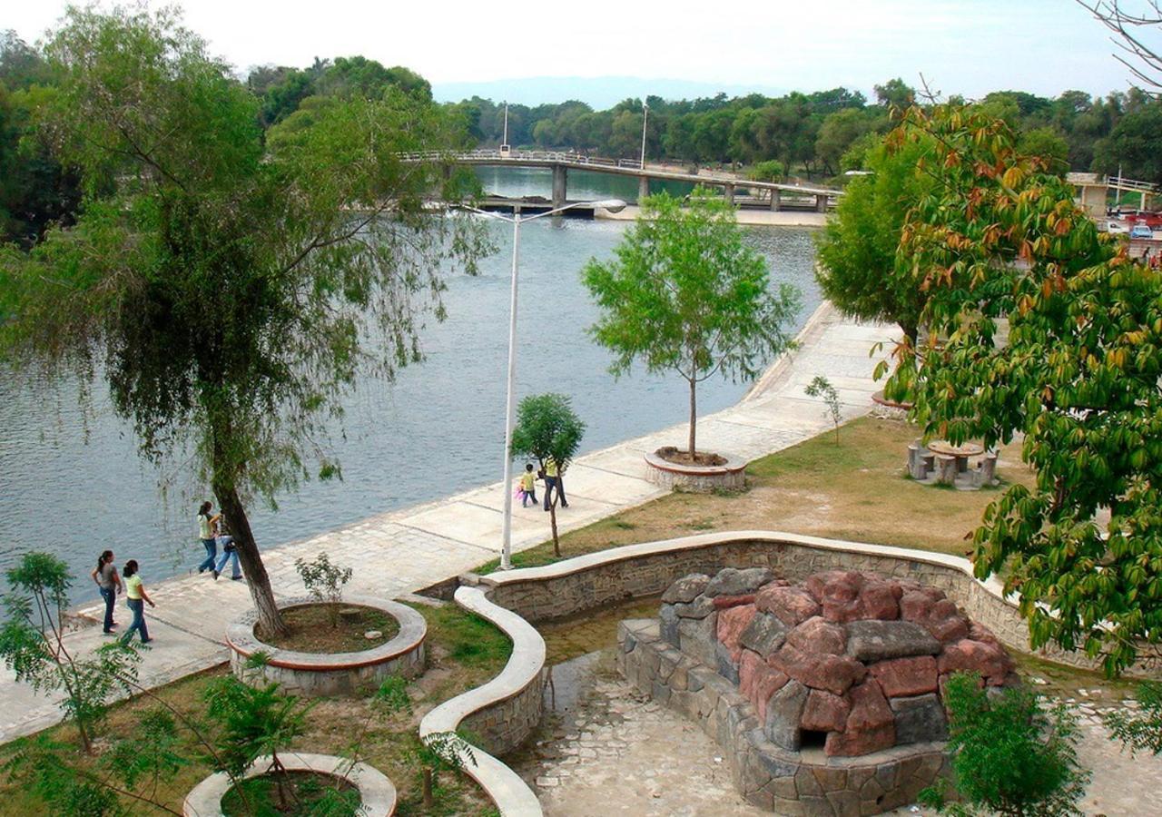 Riviera 2*