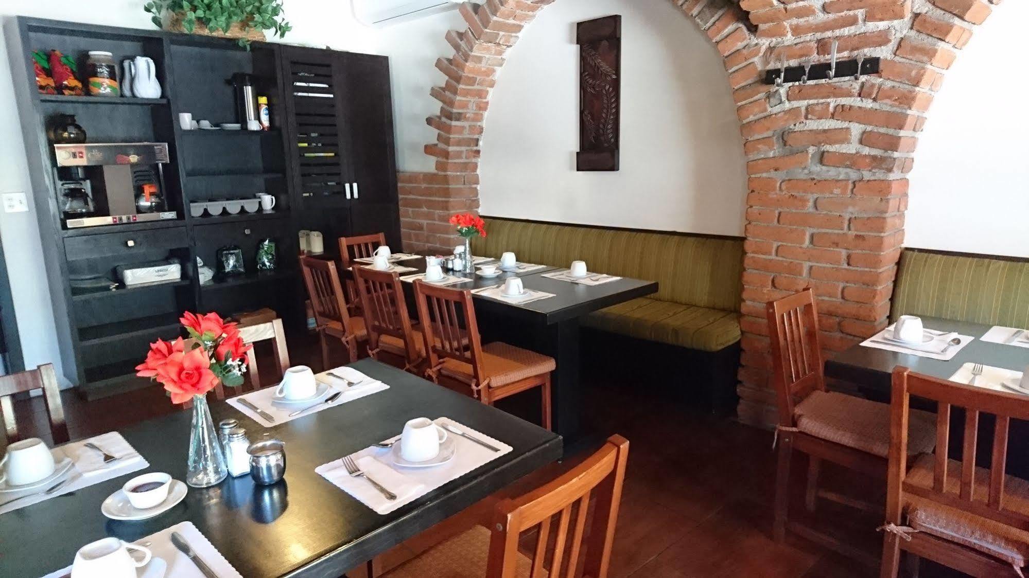 Western El Cid Ensenada