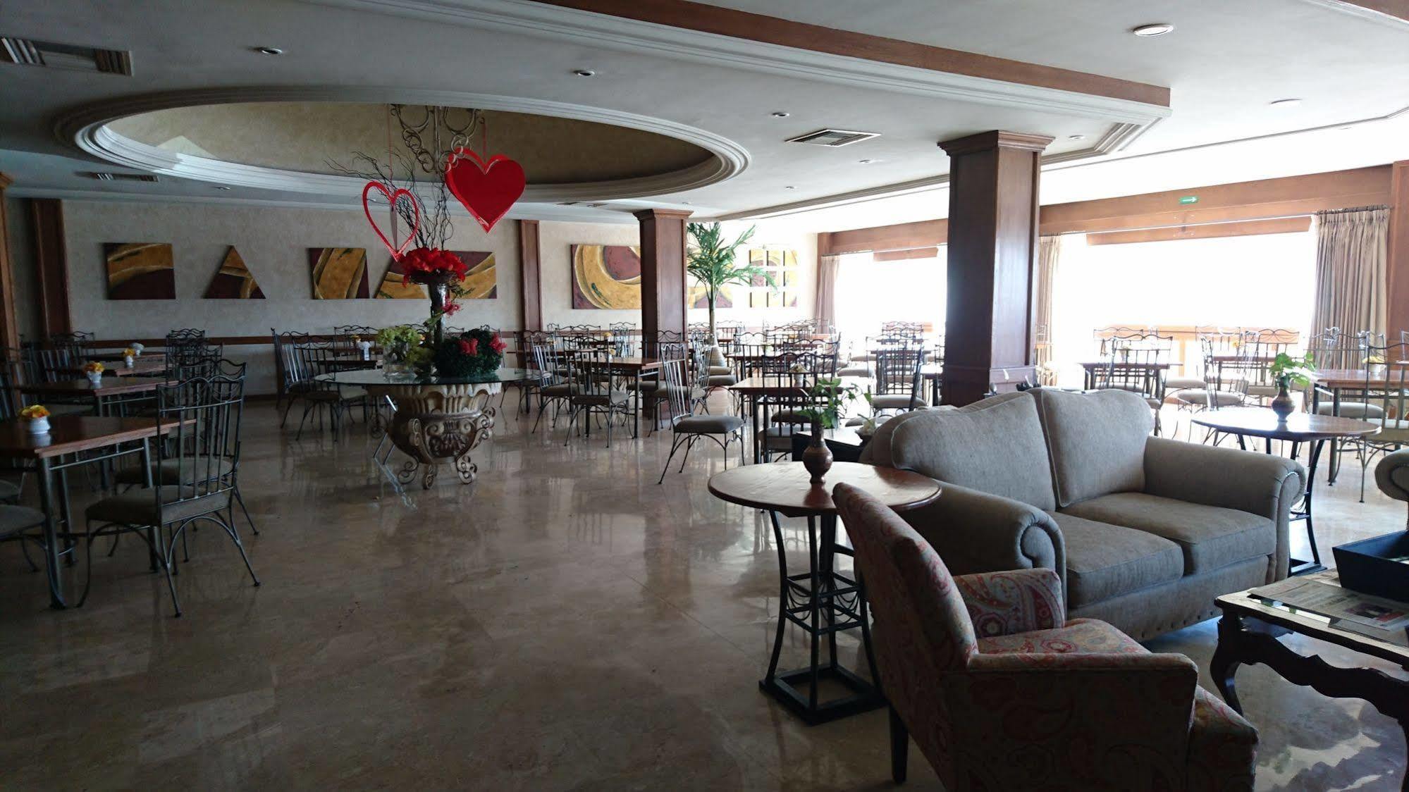 Hotel Fresno Galerias Torreon